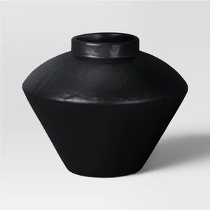 THRESHOLD NWT Small Modern Vase Black